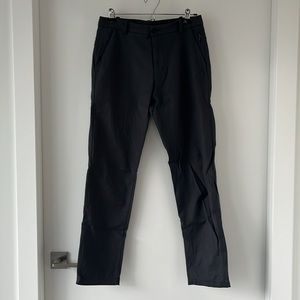 Lululemon Commission Pant Classic Fit in Deep Coal (30)
